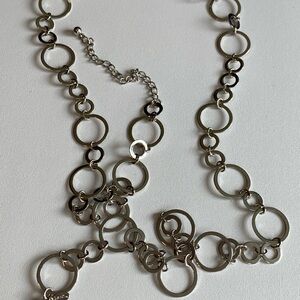 Elegant Silver Circle Link Necklace